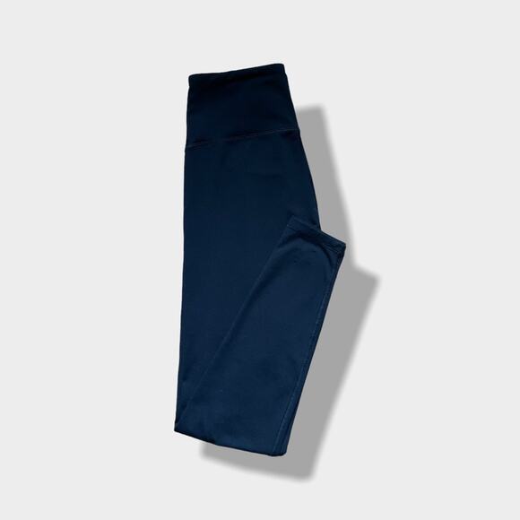 ALL BLACK HIGH WAIST ACTIVEWEAR LEGGING WITH GREAT COMPRESSION-GREAT FIT! - Picture 1 of 4